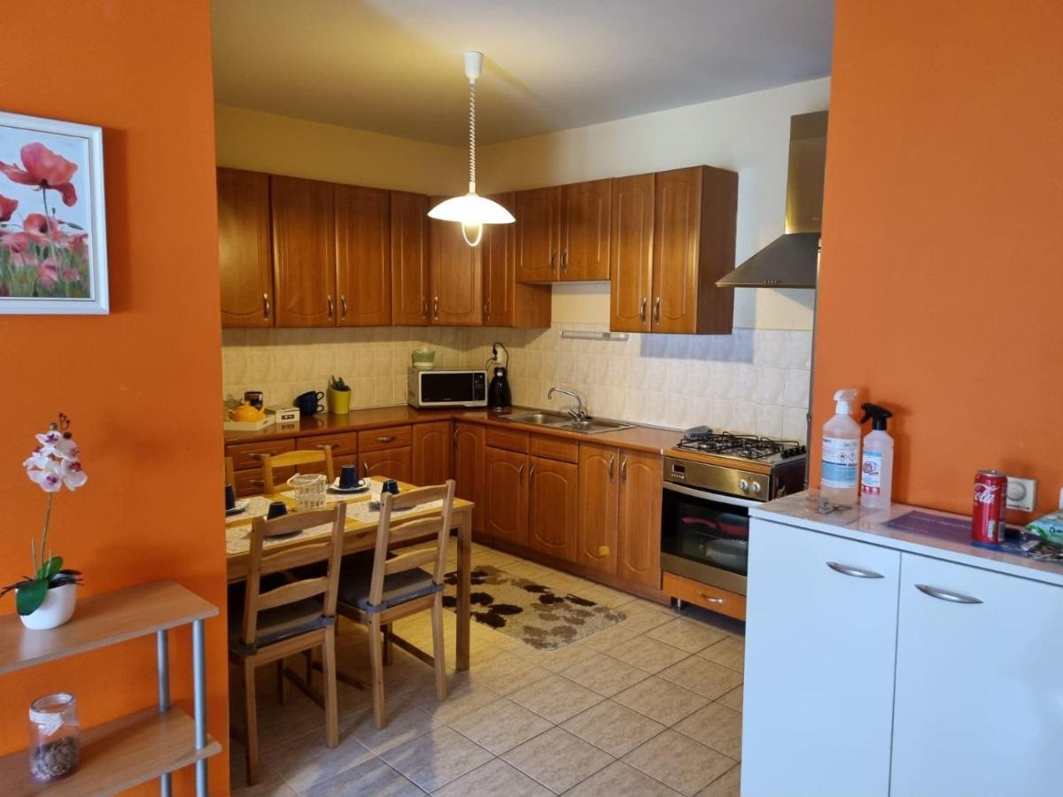 Tudor Apartman Segedyn Zewnętrze zdjęcie